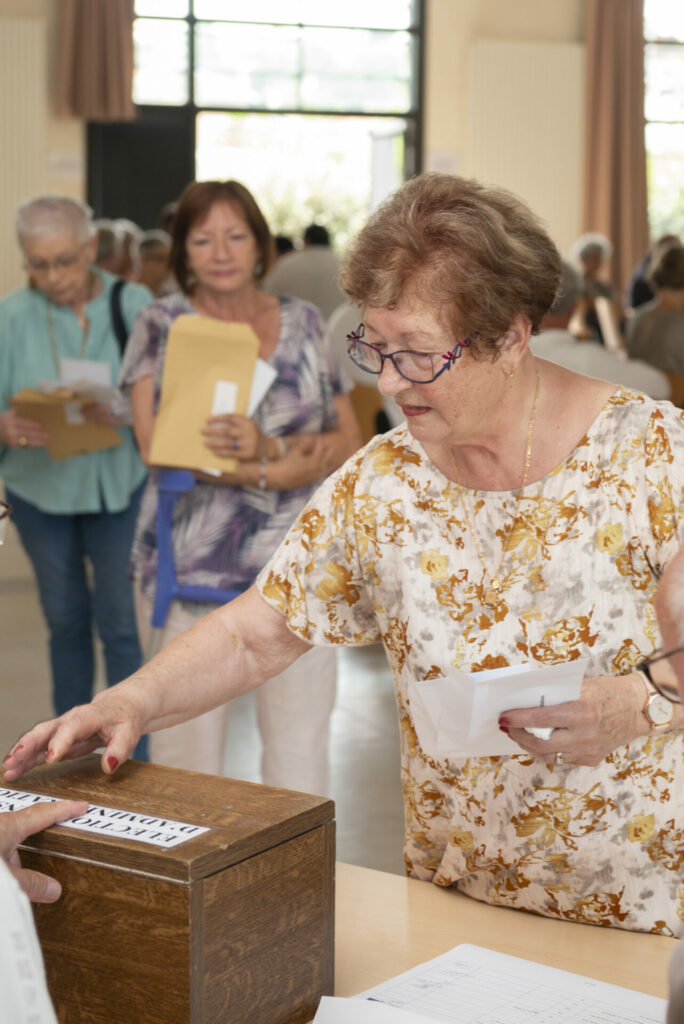 Mme MOURTIER vote