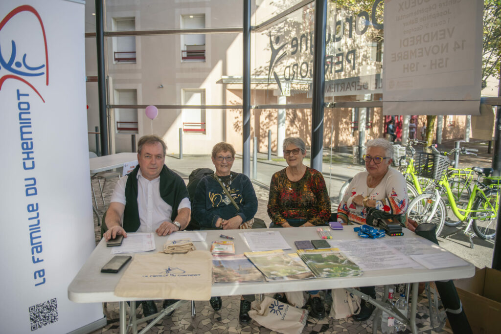 stand Famille du Cheminot. 80 ans de l'udaf 24